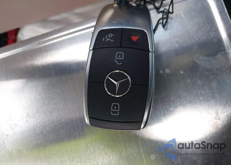 2021 Mercedes-Benz Glc 300 4Matic Suv z USA, uszkodzony, nr VIN W1N0G8EBXMV314888